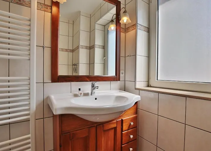 Gorch-fock-strasse 16 Gorch-fock-str 16a 10 *